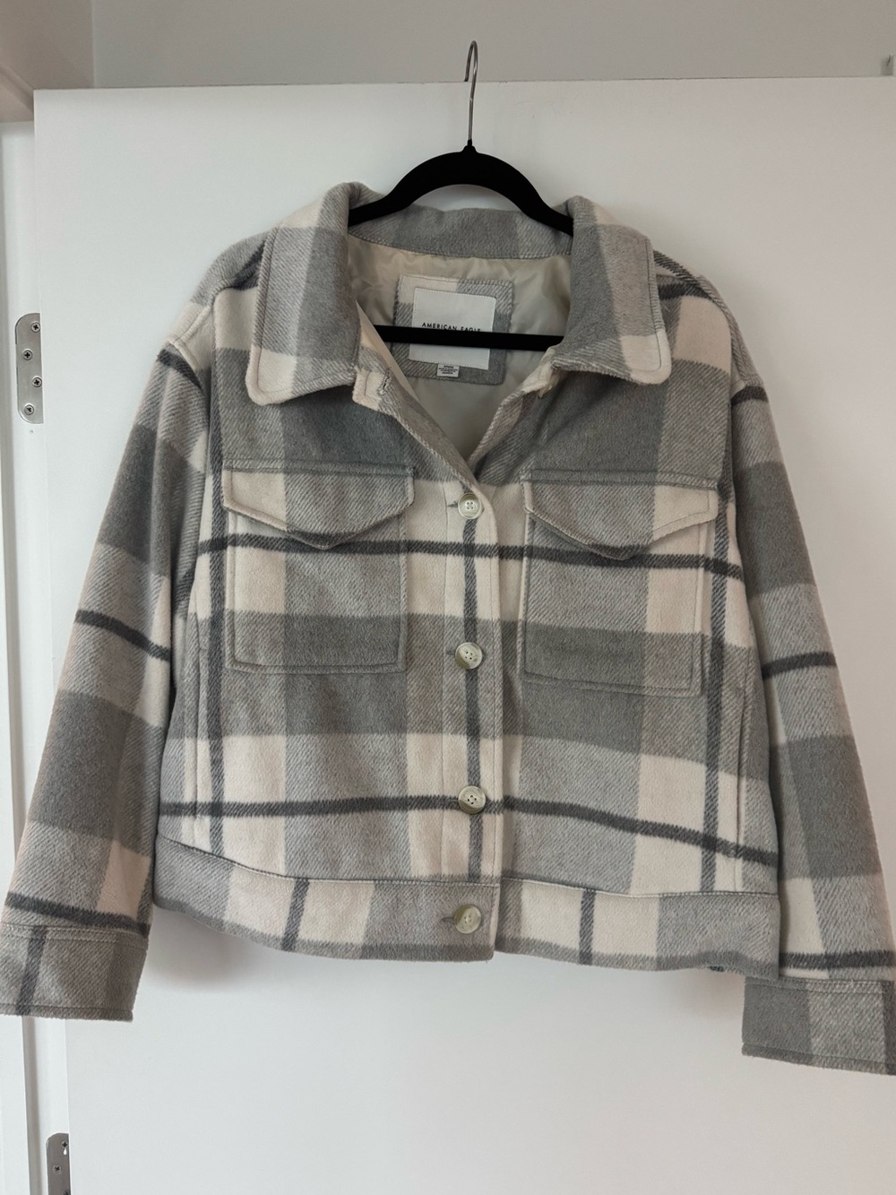 AE Plaid Cropped Plaid Shacket Size M